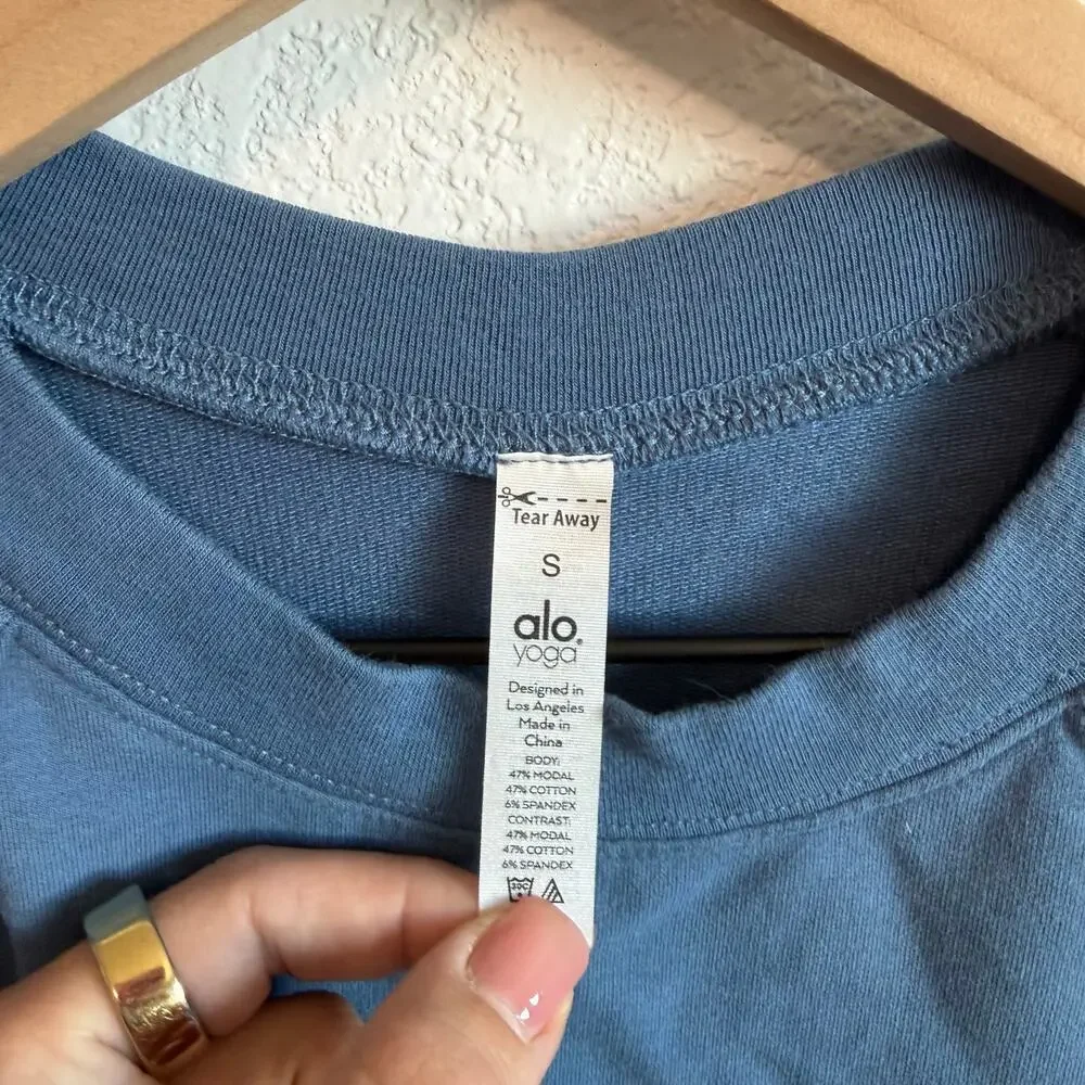 Alo Yoga Double Take Pullover Long Sleeve Crewneck Raw Hem Crop Top Blue Jean S